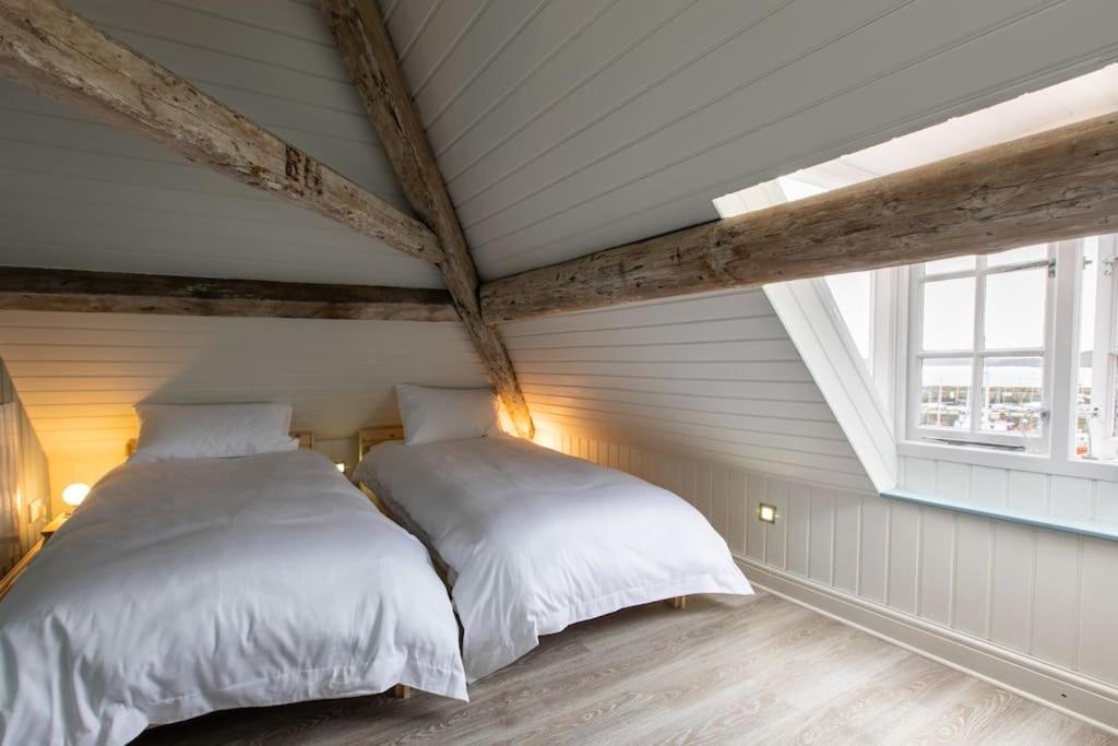 Herring Girl House - Harbourside Property, Sleeps 8 Scarborough Zewnętrze zdjęcie